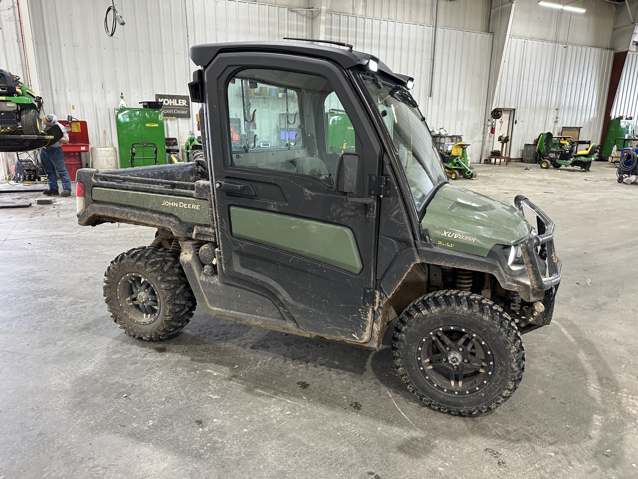  2022 John Deere XUV 835R at Heritage Tractor in Joplin, MO
