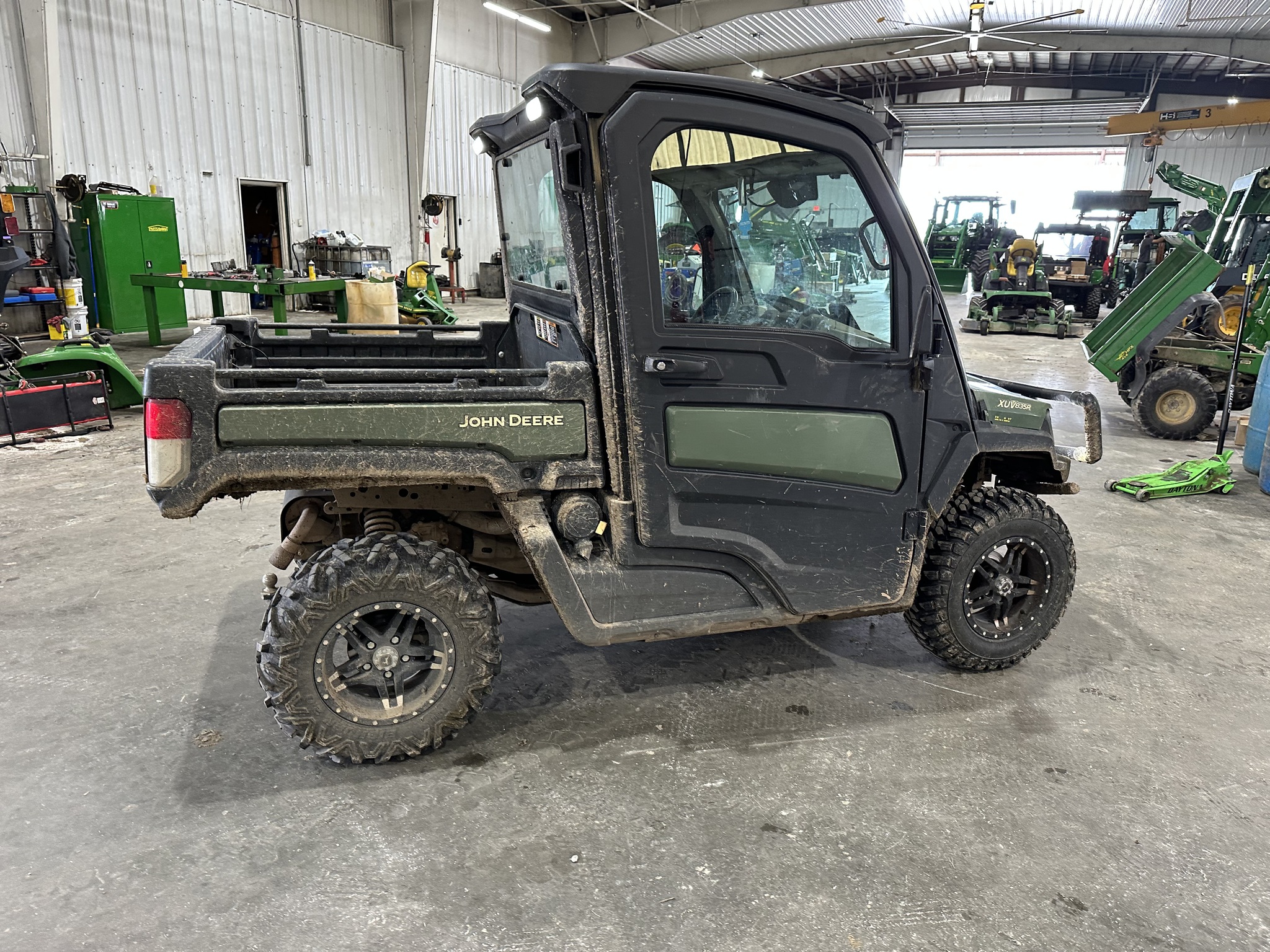  2022 John Deere XUV 835R at Heritage Tractor in Joplin, MO