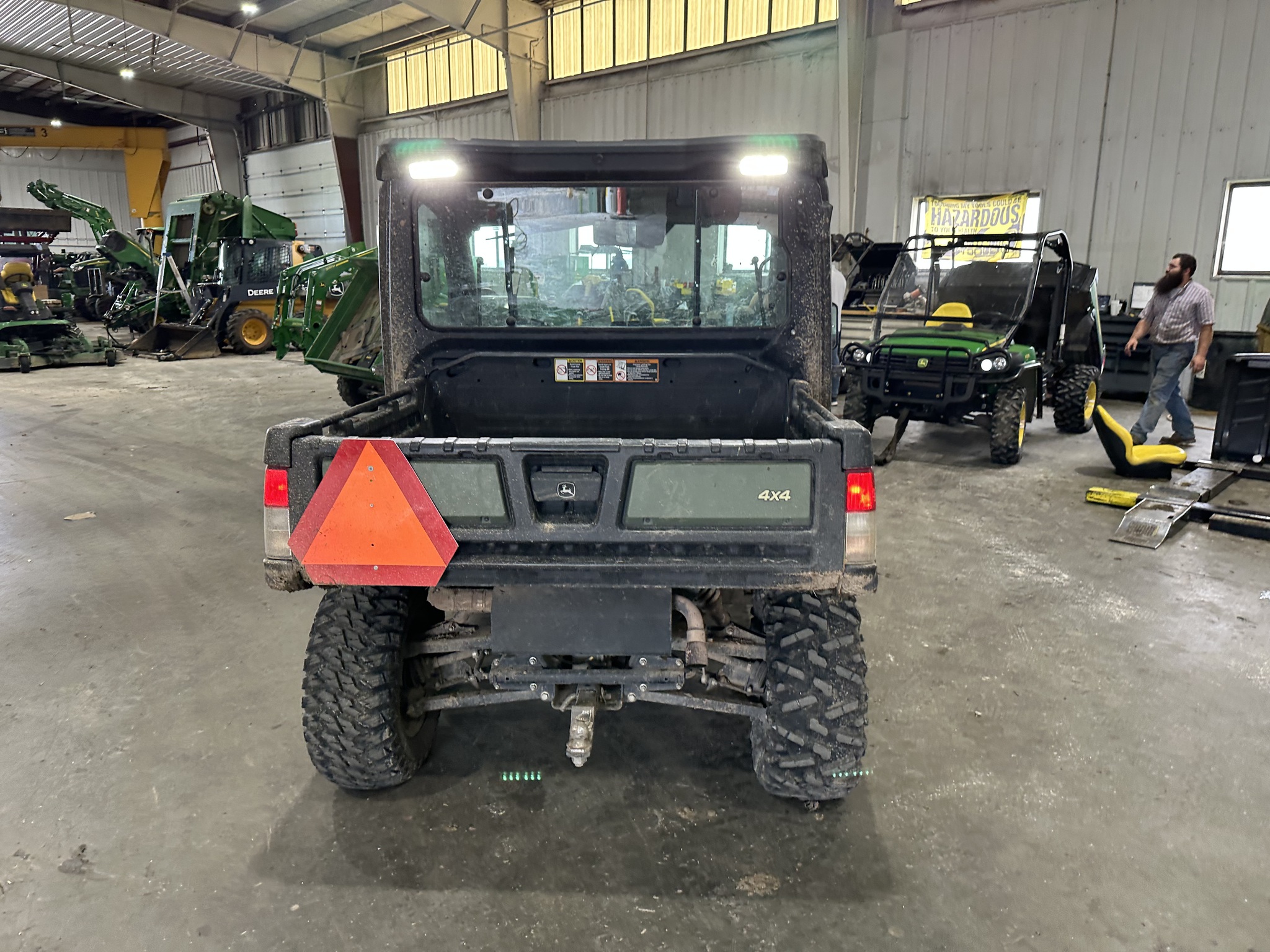  2022 John Deere XUV 835R at Heritage Tractor in Joplin, MO