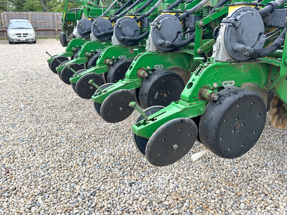 2004 John-Deere 1790