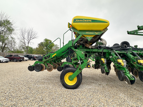2004 John-Deere 1790