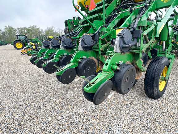 2004 John-Deere 1790