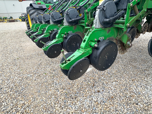 2004 John-Deere 1790
