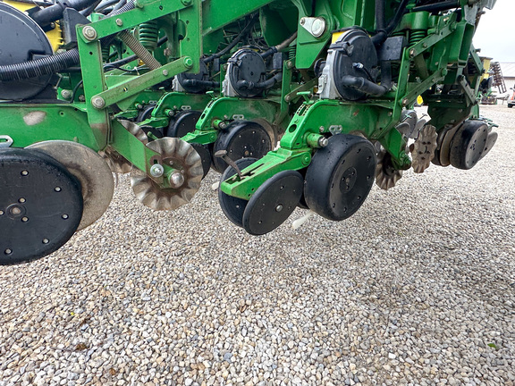 2004 John-Deere 1790