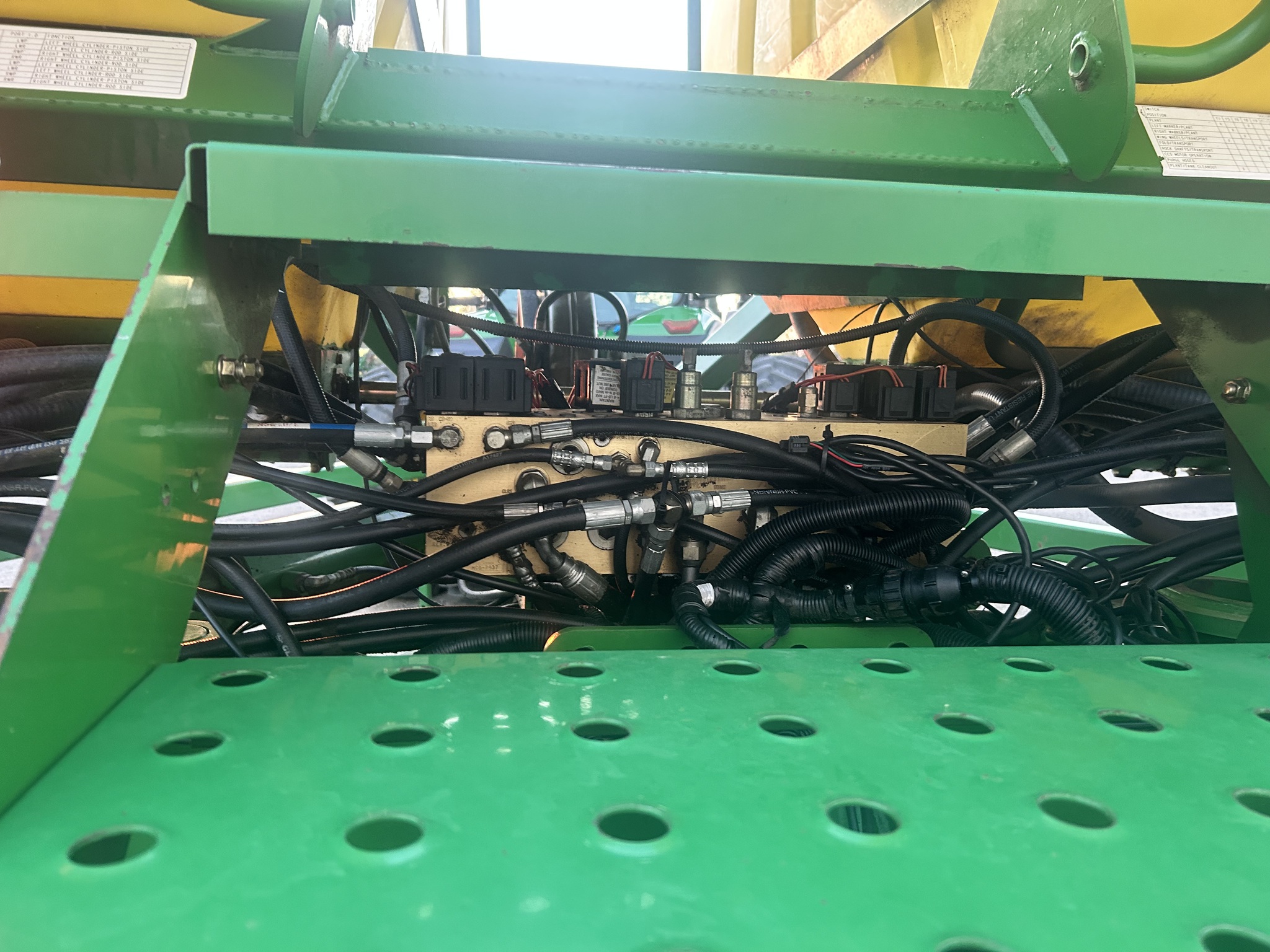 2003 John Deere 1790 Image 8