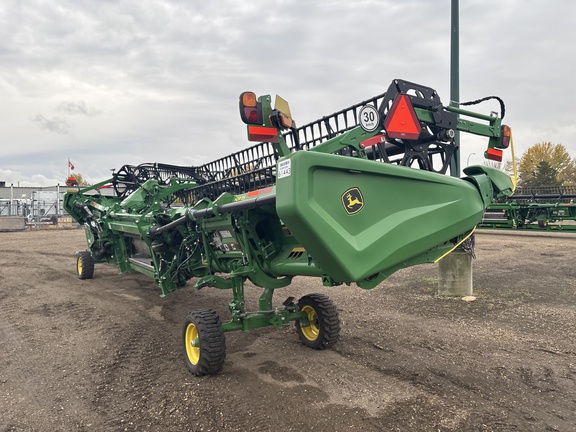 Used 2025 John Deere HDR 35 Combine Platforms at Horizon Ag & Turf in Edmonton West, AB - Photo4