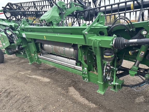 Used 2025 John Deere HDR 35 Combine Platforms at Horizon Ag & Turf in Edmonton West, AB - Photo17