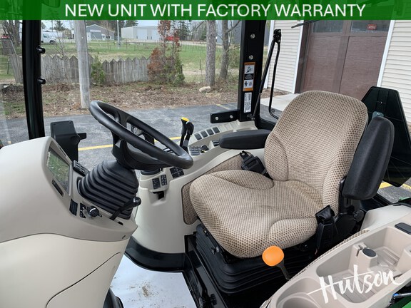 Photo of 2025 John Deere 3046R