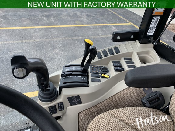 Photo of 2025 John Deere 3046R