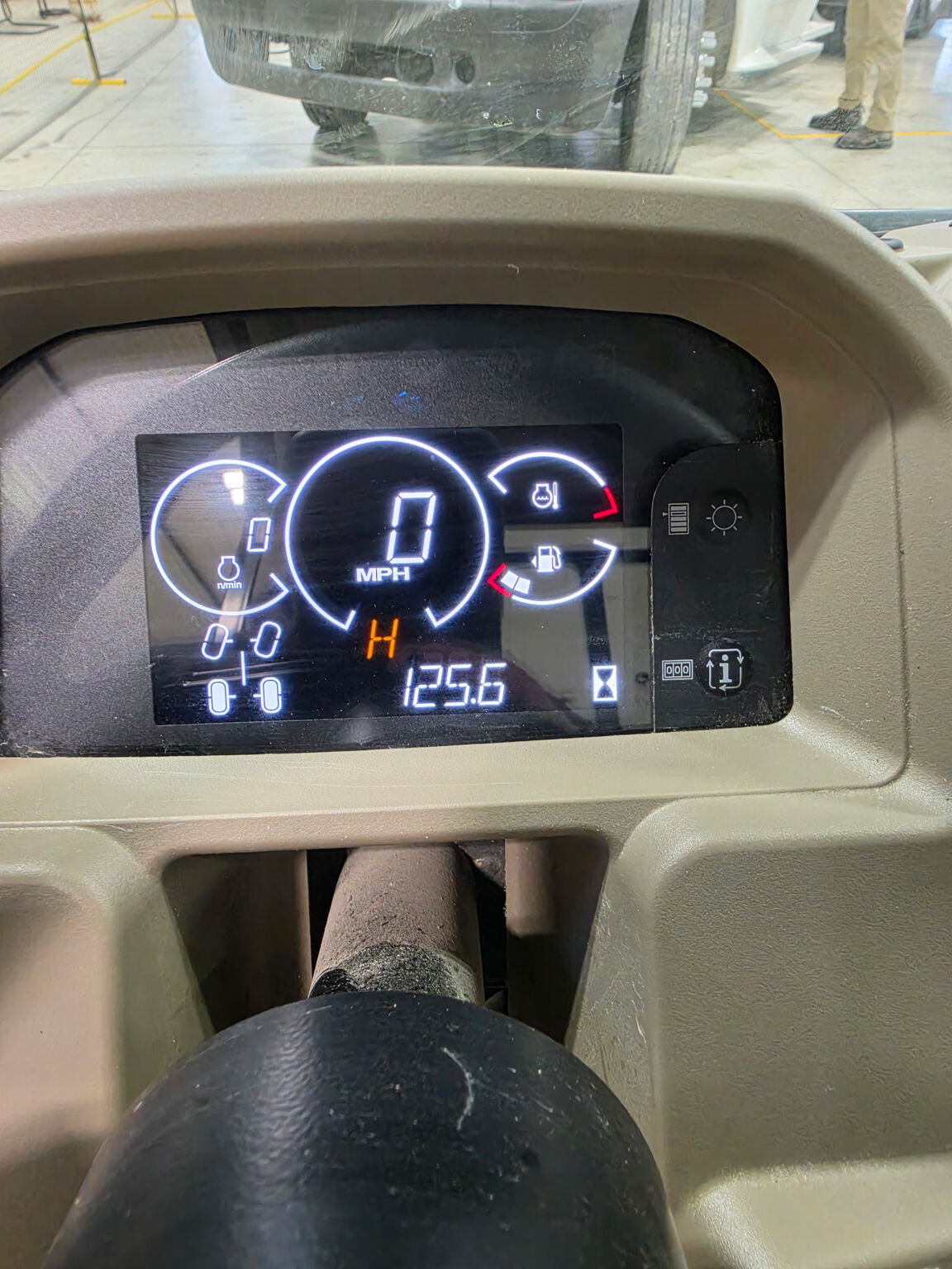 2023 John Deere XUV 835R Image 7