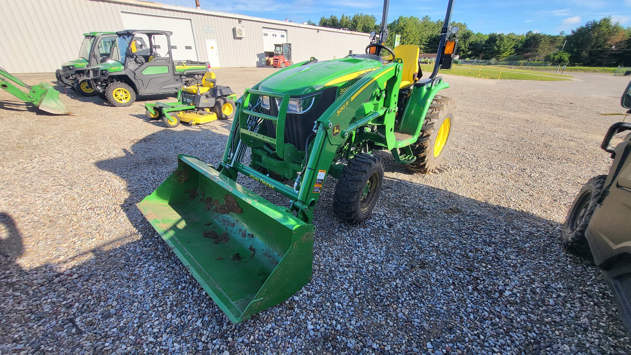 2025 John Deere 3046R