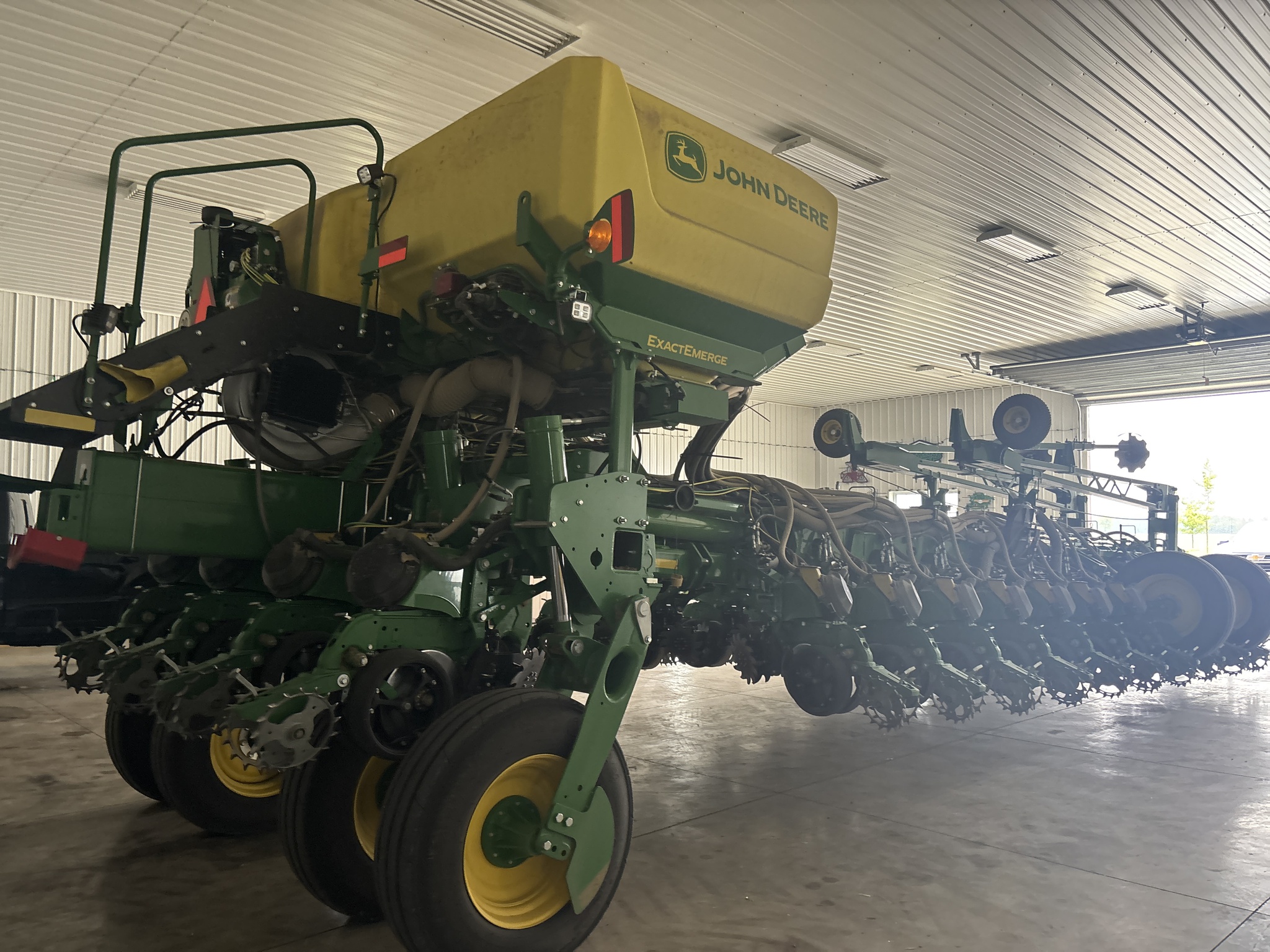 Used 2023 John Deere 1775 Planters: Drawn at Koenig Equipment in Urbana, OH - PhotoXL0