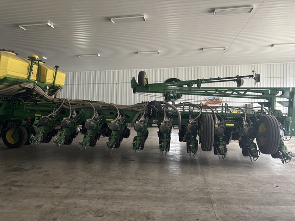 Used 2023 John Deere 1775 Planters: Drawn at Koenig Equipment in Urbana, OH - Photo5