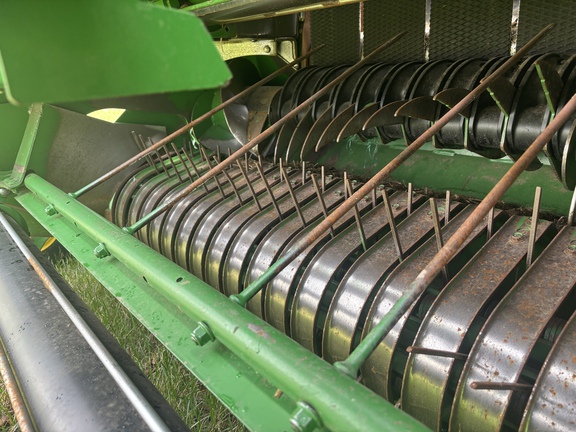 Used 2021 John Deere 560M Round Balers at Horizon Ag & Turf in St. Paul, AB - Photo7