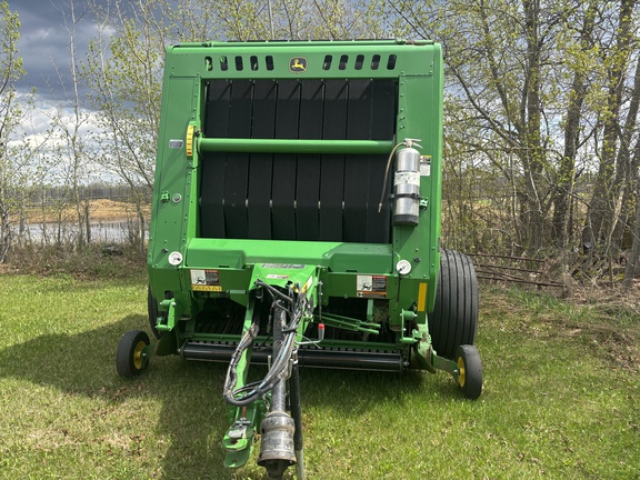 Used 2021 John Deere 560M Round Balers at Horizon Ag & Turf in St. Paul, AB - Photo3