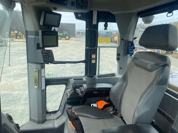2022 John Deere 824L