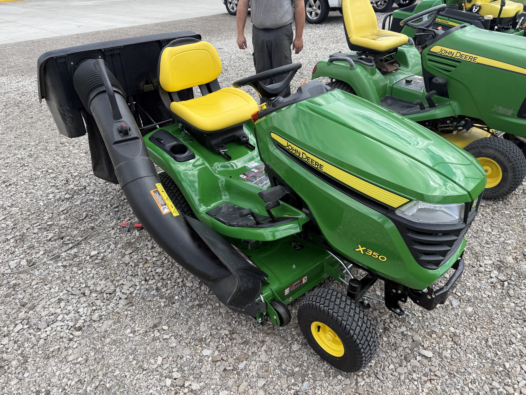 2026 John Deere X350 Image 2