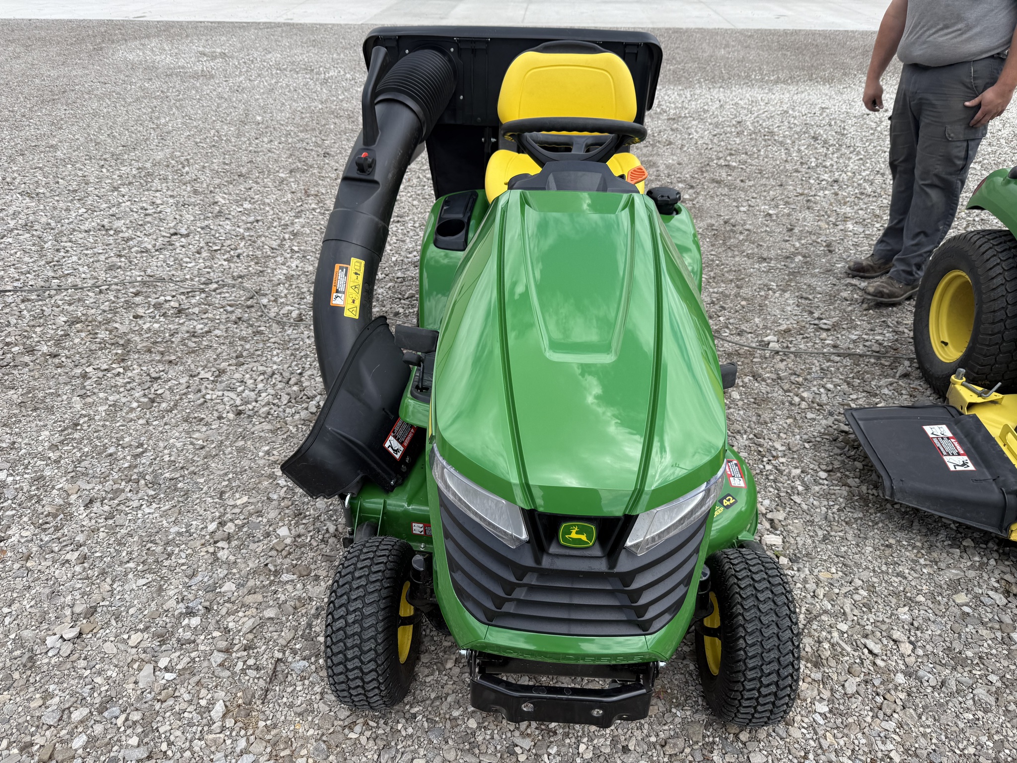 2026 John Deere X350 Image 3