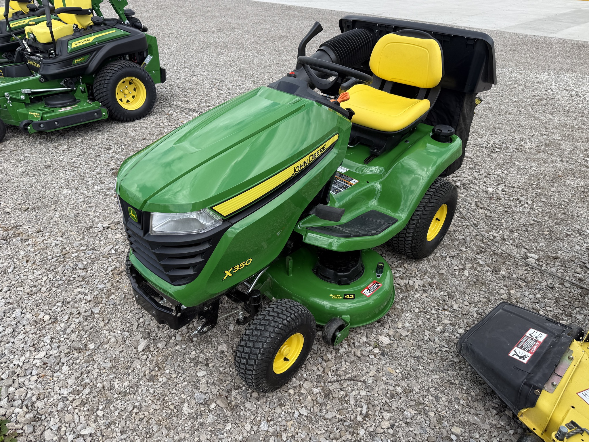2026 John Deere X350 Image 4