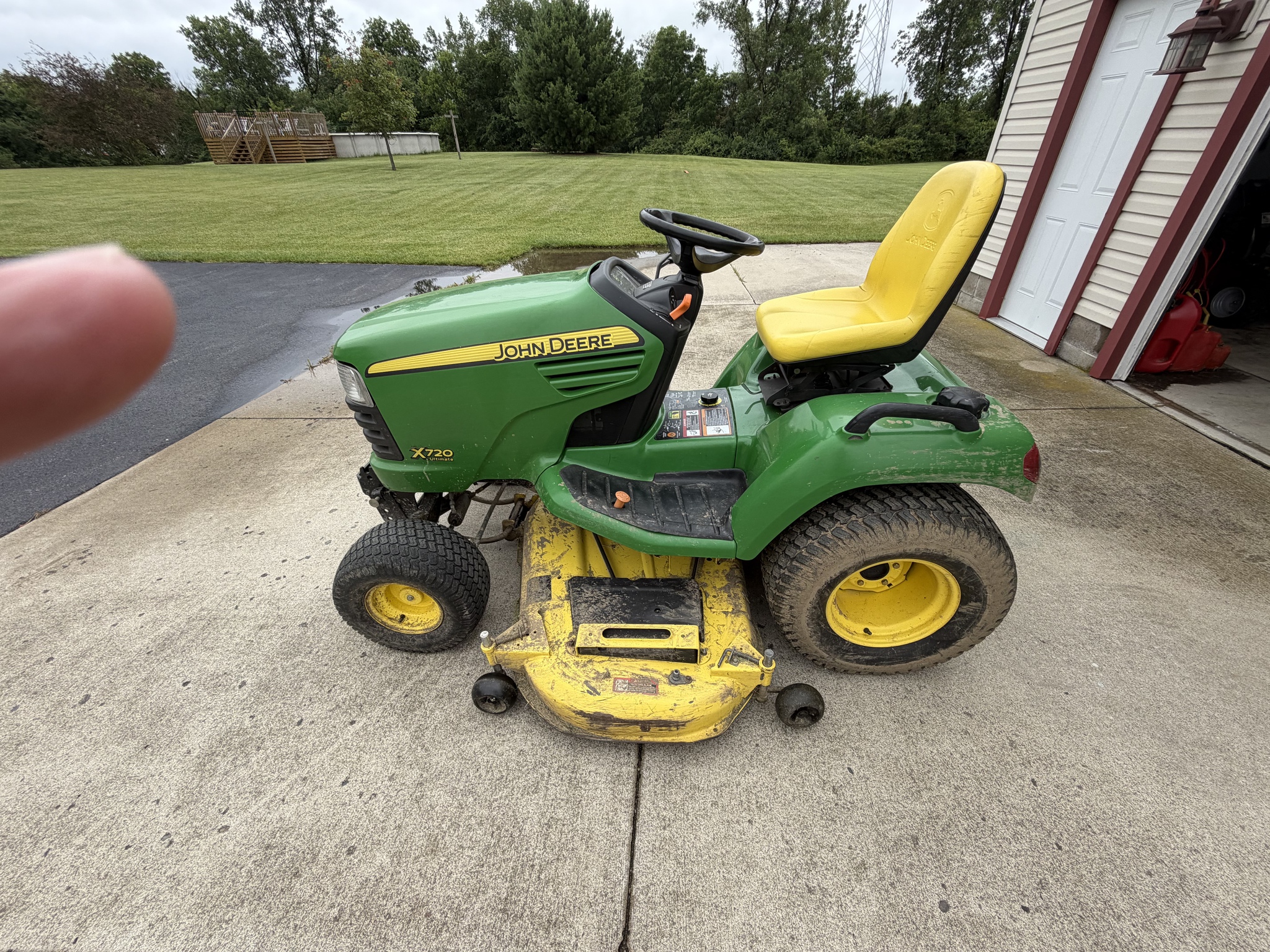 Used 2008 John Deere X720 Lawn & Garden Tractors at Koenig Equipment in Urbana, OH - PhotoXL2