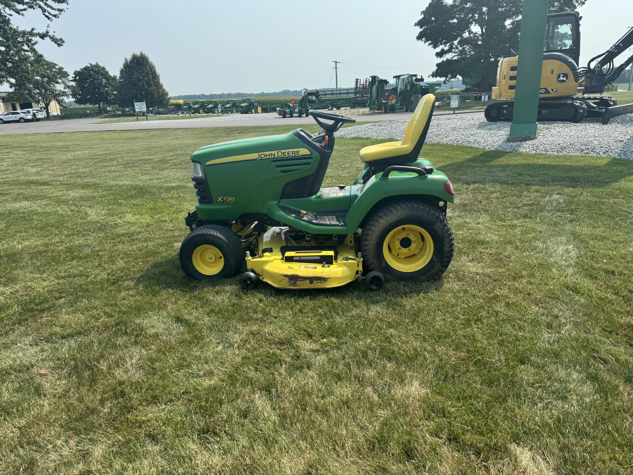 Used 2008 John Deere X720 Lawn & Garden Tractors at Koenig Equipment in Urbana, OH - PhotoXL2