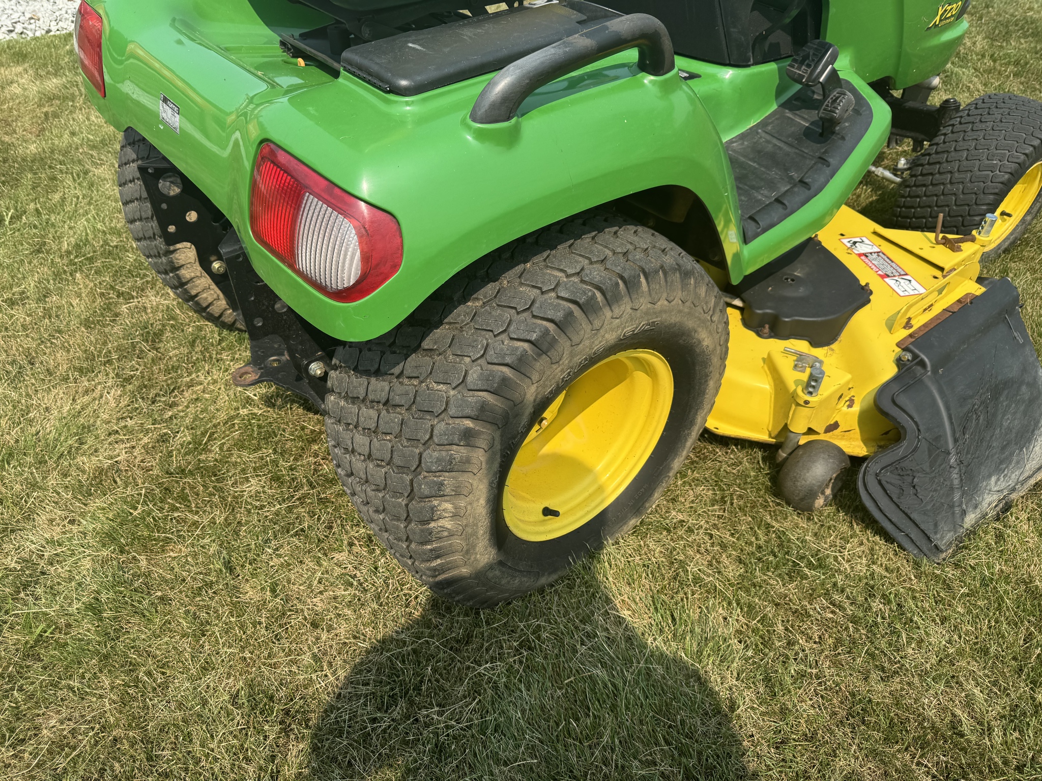 Used 2008 John Deere X720 Lawn & Garden Tractors at Koenig Equipment in Urbana, OH - PhotoXL14
