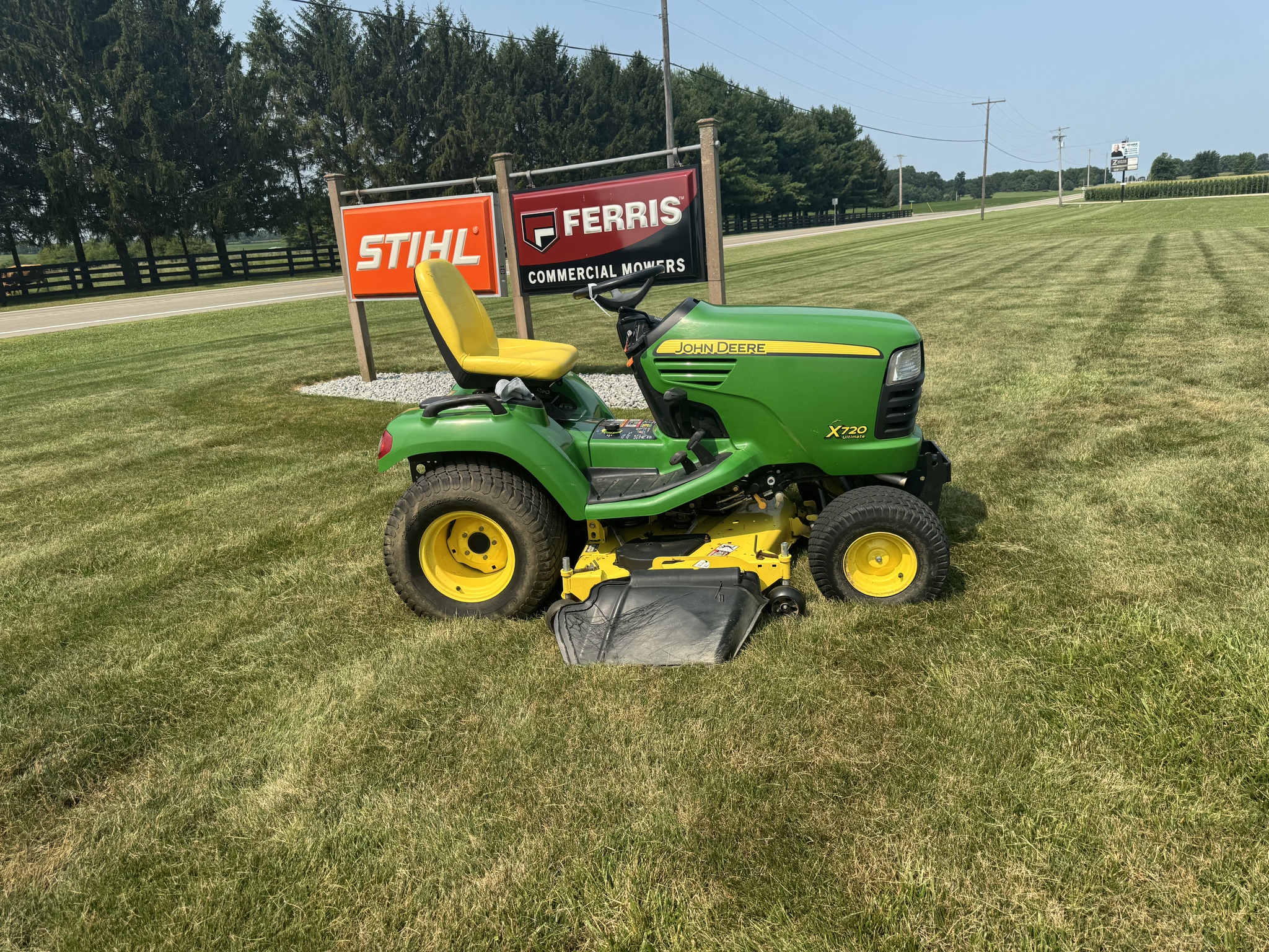 Used 2008 John Deere X720 Lawn & Garden Tractors at Koenig Equipment in Urbana, OH - PhotoXL0