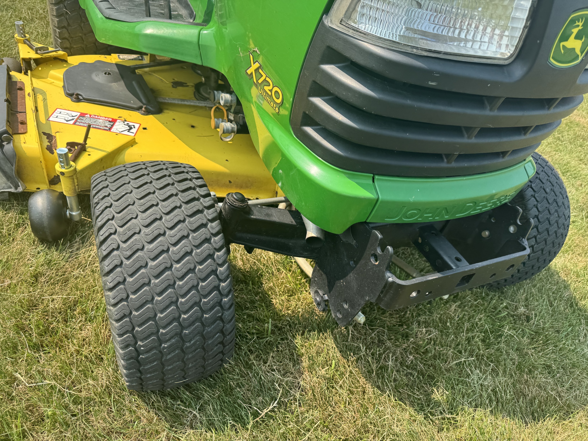 Used 2008 John Deere X720 Lawn & Garden Tractors at Koenig Equipment in Urbana, OH - PhotoXL19
