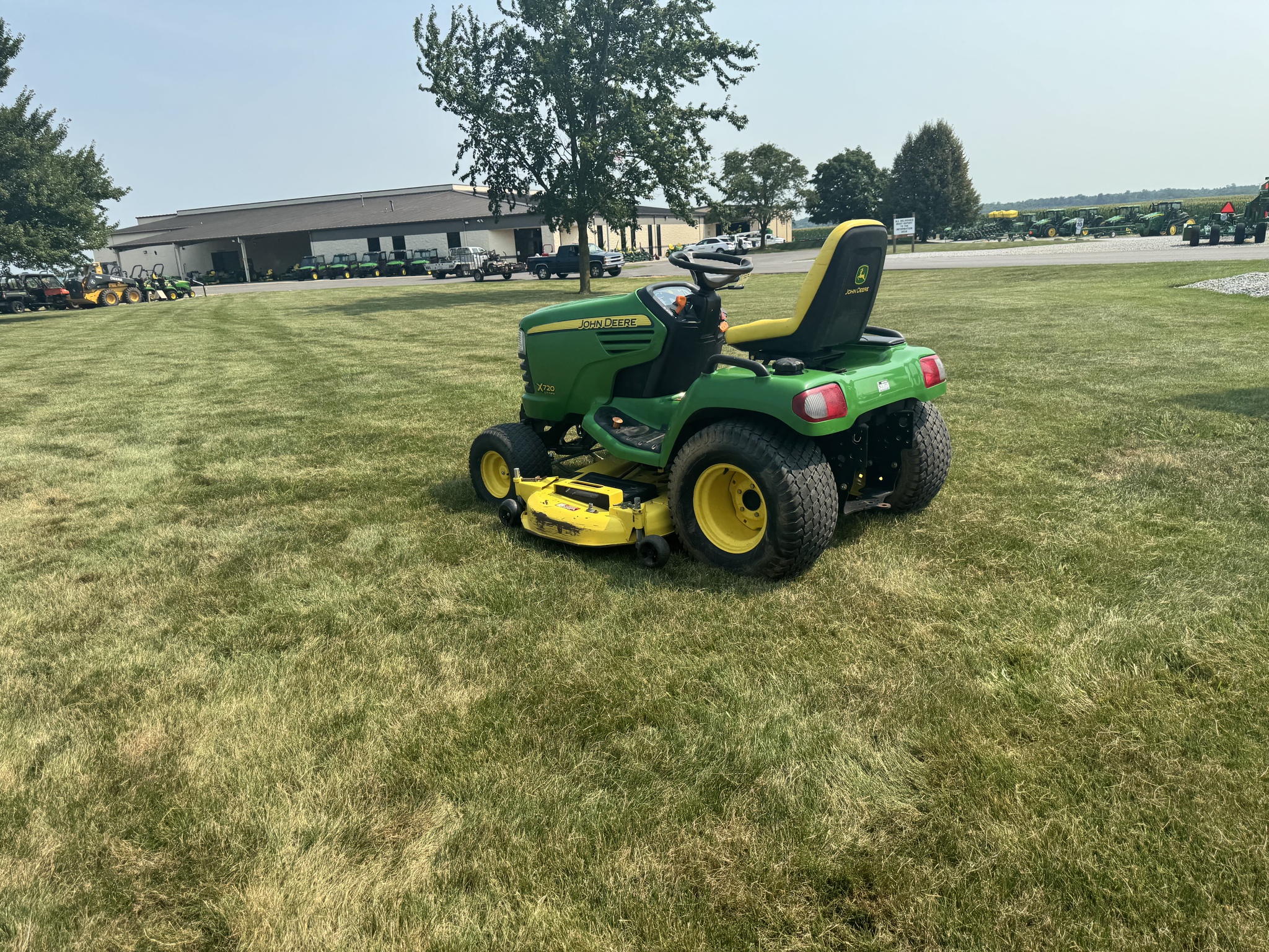 Used 2008 John Deere X720 Lawn & Garden Tractors at Koenig Equipment in Urbana, OH - PhotoXL22