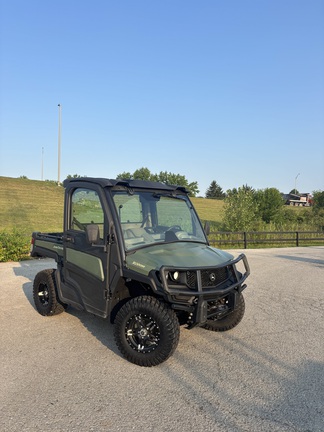 2023 John-Deere XUV835R Premium Cab
