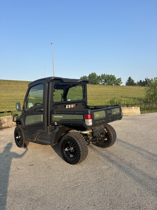 2023 John-Deere XUV835R Premium Cab