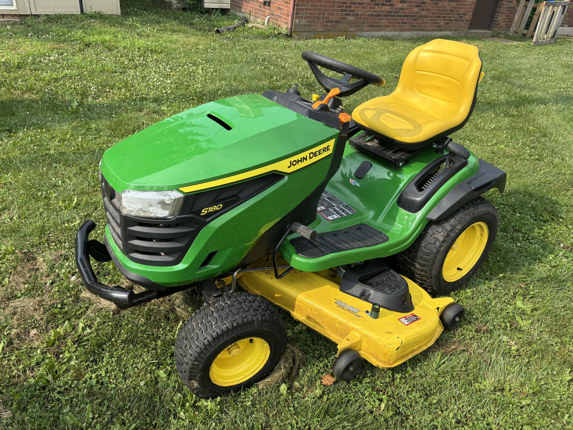 Used 2020 John Deere s180 Lawn & Garden Tractors at Koenig Equipment in Germantown, OH - PhotoXL0