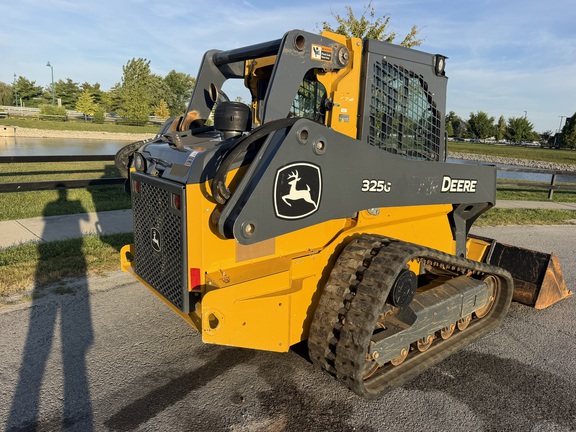 2022 John-Deere 325G