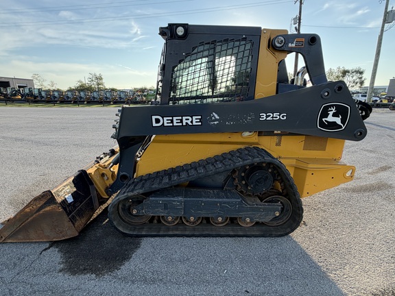 2022 John-Deere 325G
