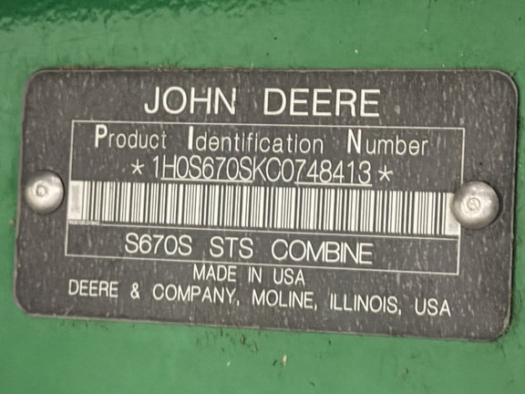 Photo of 2012 John Deere S670