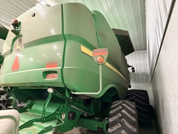 Photo of 2012 John Deere S670