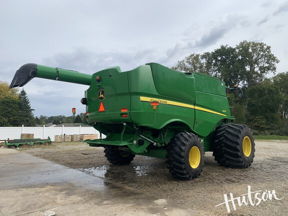 Photo of 2012 John Deere S670