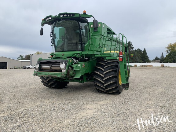 Photo of 2012 John Deere S670