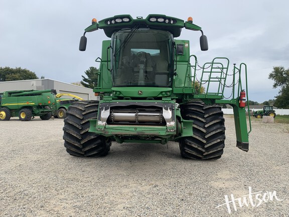 Photo of 2012 John Deere S670