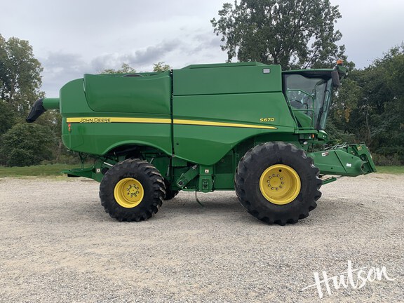 Photo of 2012 John Deere S670