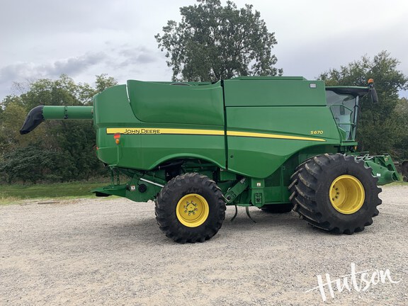 Photo of 2012 John Deere S670