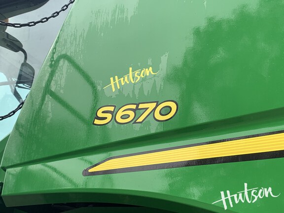 Photo of 2012 John Deere S670