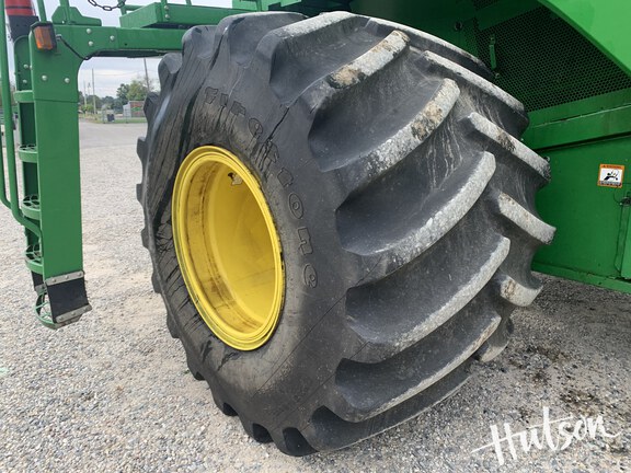Photo of 2012 John Deere S670