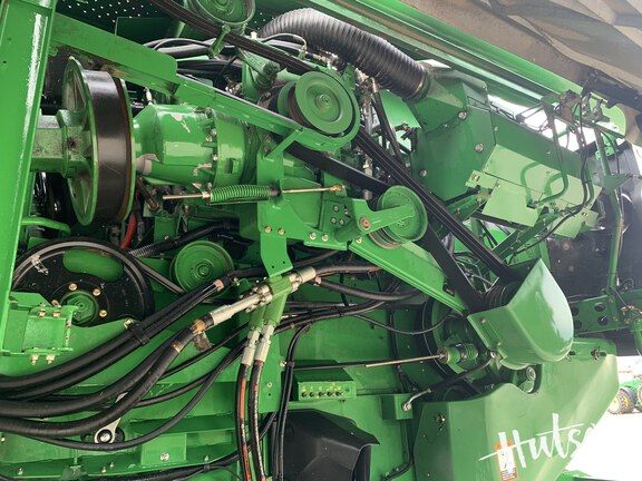Photo of 2012 John Deere S670