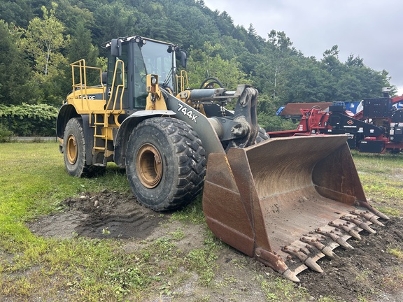 2007 John Deere 744K