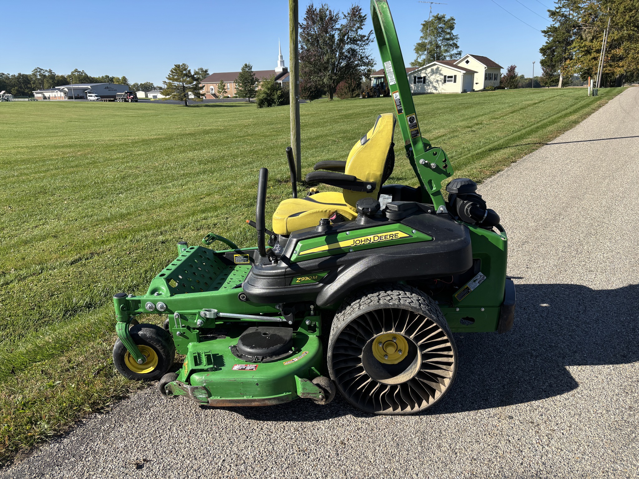 Used 2022 John Deere Z930M Zero Turn Mowers at Koenig Equipment in Richmond, IN - PhotoXL4