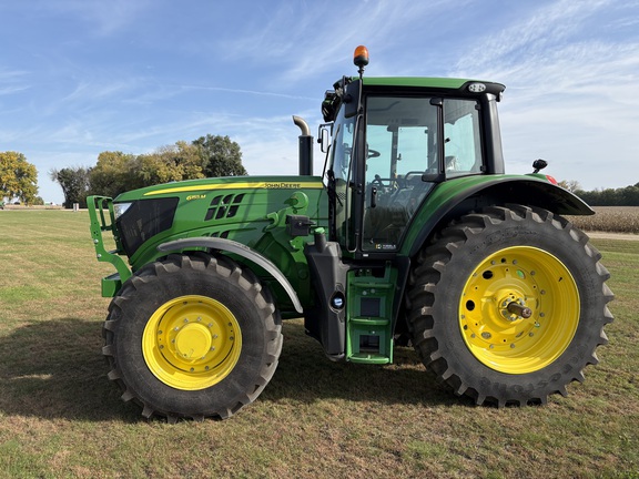  John Deere 6155M