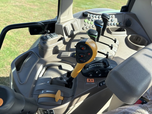 2024 John Deere 6155M - Photo14