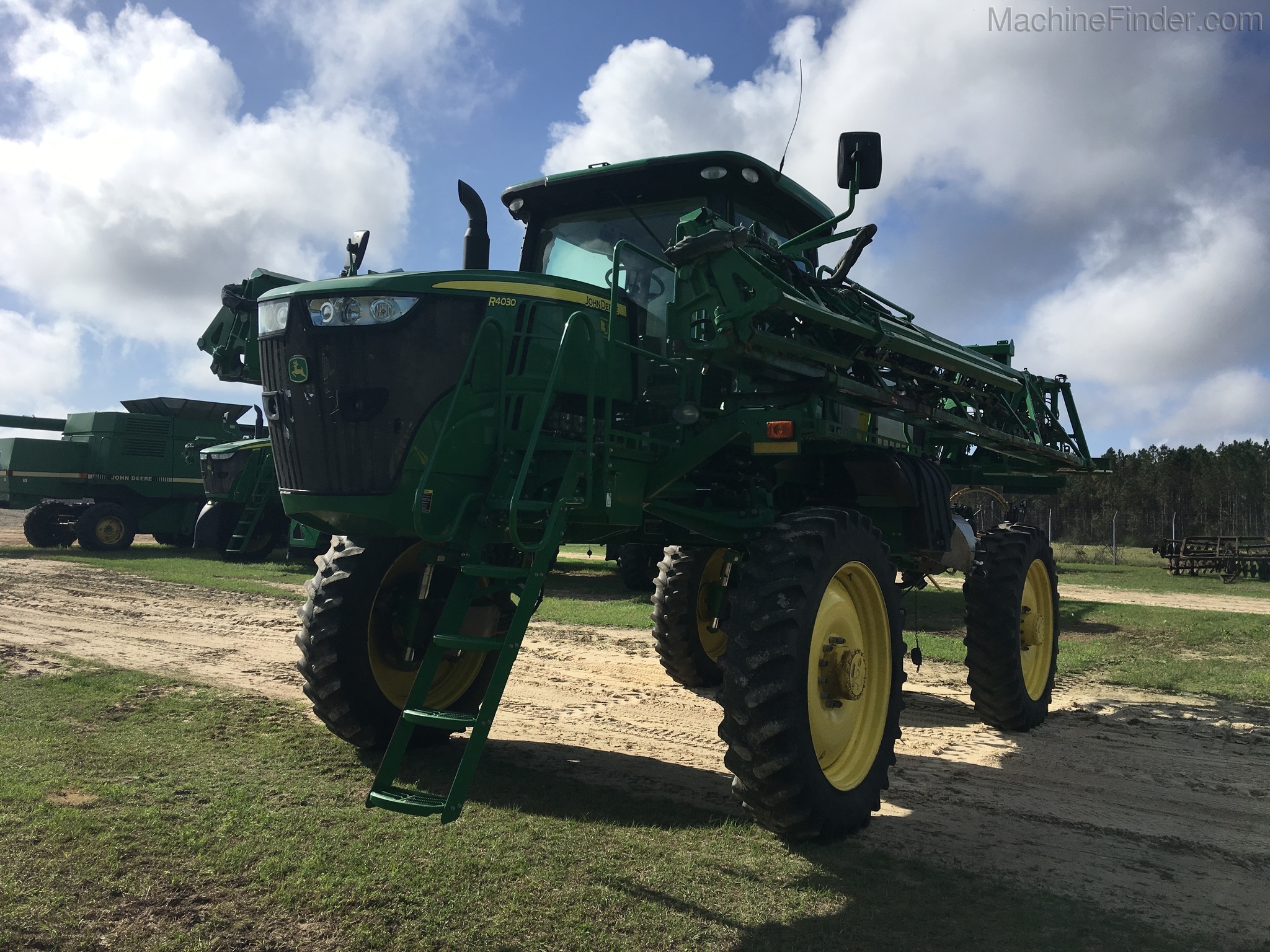 2014 John Deere R4030 Image 3