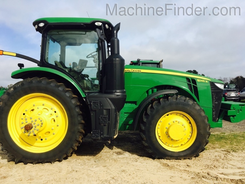 2017 John Deere 8245R Image 2